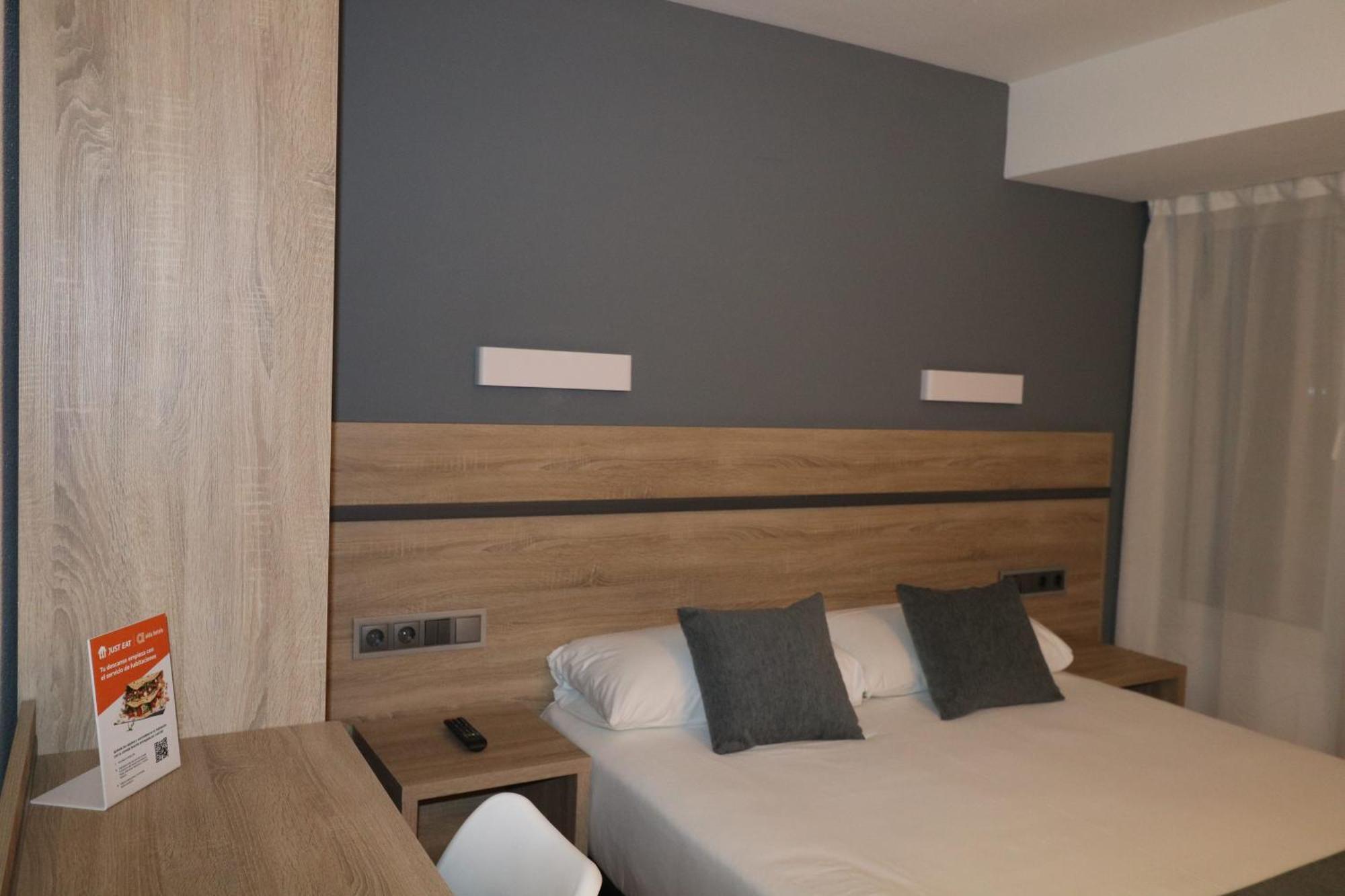 Hostal Alda Palencia Plaza Экстерьер фото
